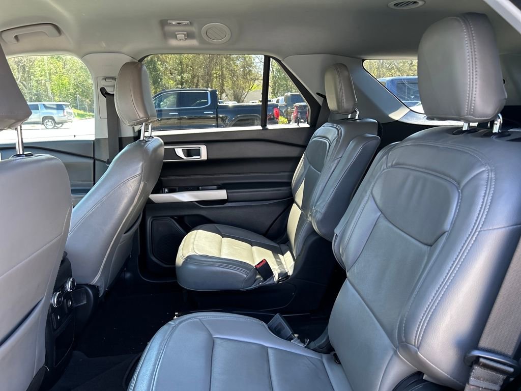 Certified 2021 Ford Explorer XLT image 13