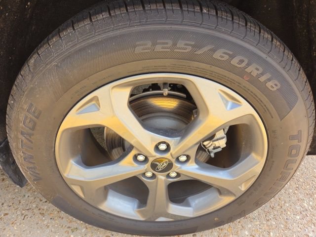 Certified 2025 Ford Escape ST-Line FWD image 14