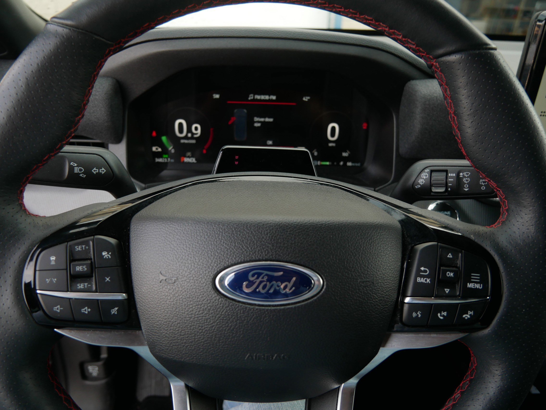 Certified 2025 Ford Explorer ST-Line image 25