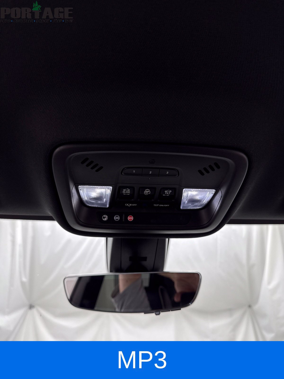 Used 2022 Chevrolet Traverse Premier w/ Redline Edition AWD/4WD image 24