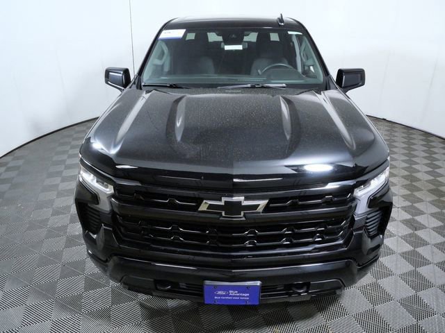 Used 2023 Chevrolet Silverado 1500 RST AWD/4WD image 3