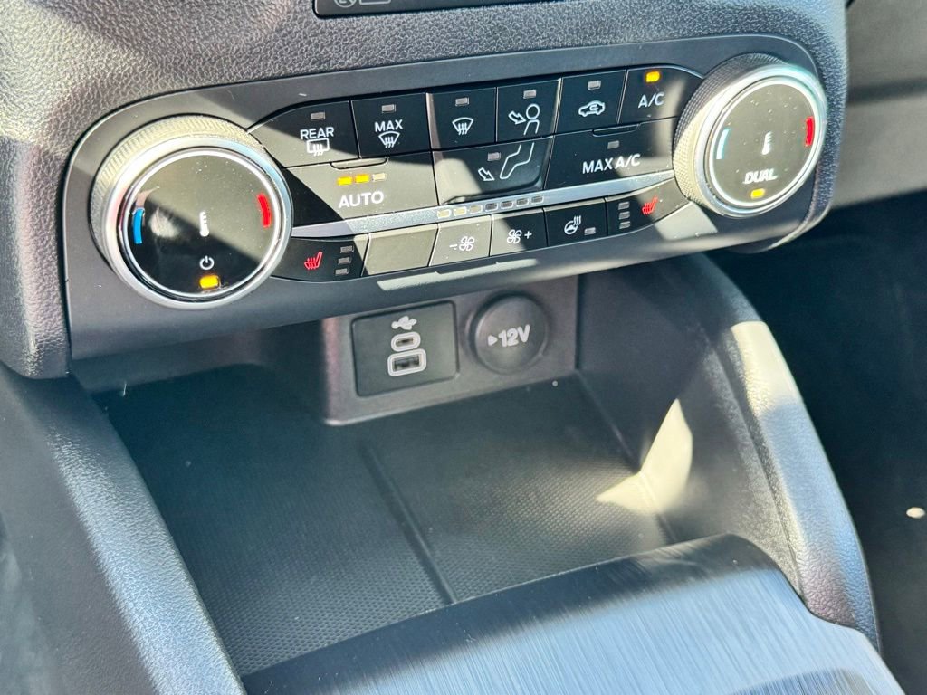 Certified 2025 Ford Escape Active w/ Cold Weather Package FWD image 33