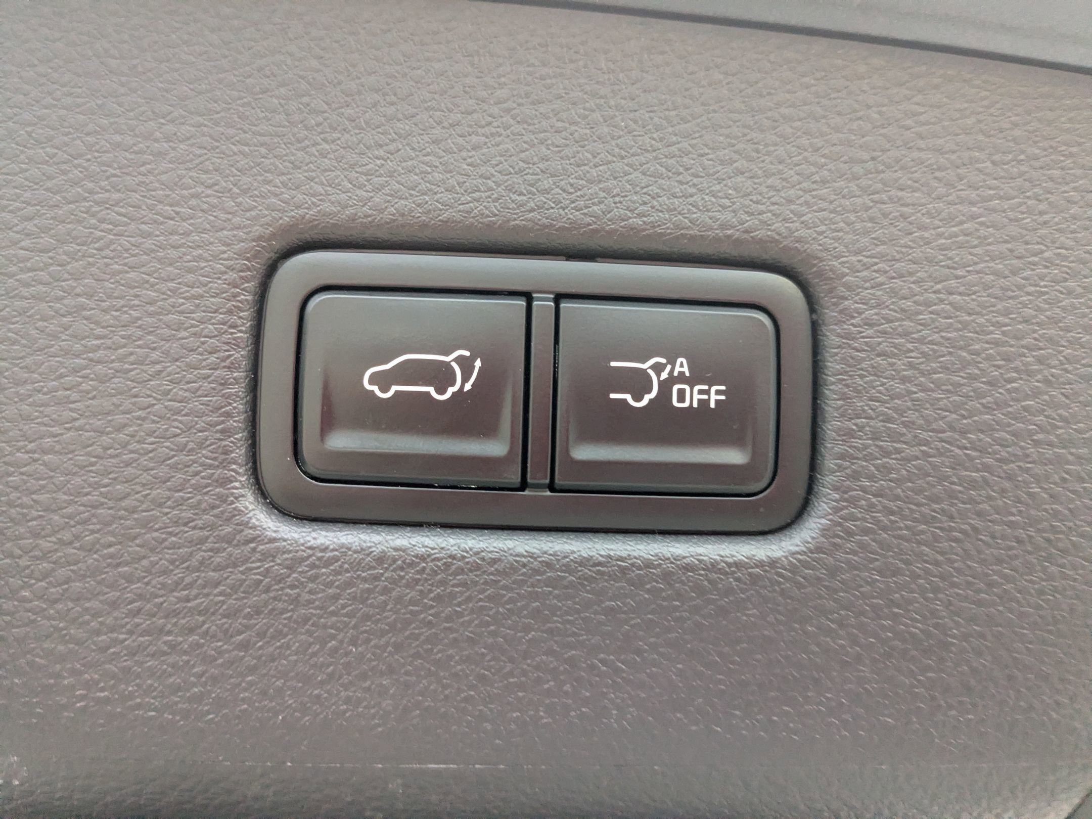 Used 2024 Kia Carnival EX image 39