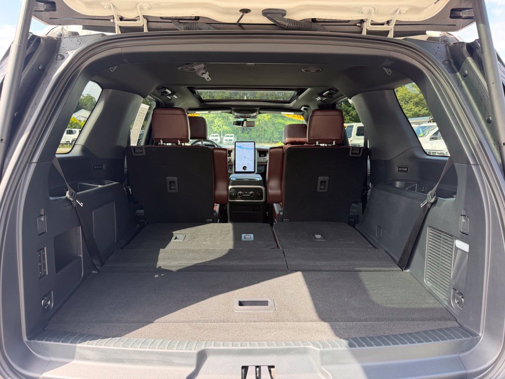 Certified 2024 Ford Expedition Limited AWD/4WD image 9