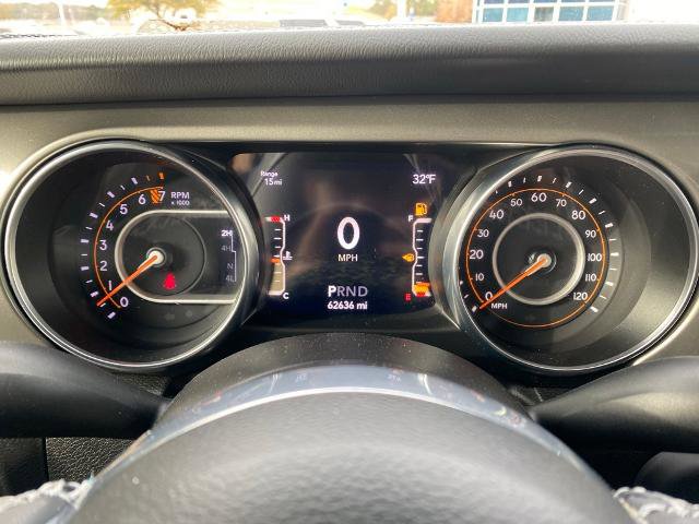 Used 2023 Jeep Gladiator Overland image 17