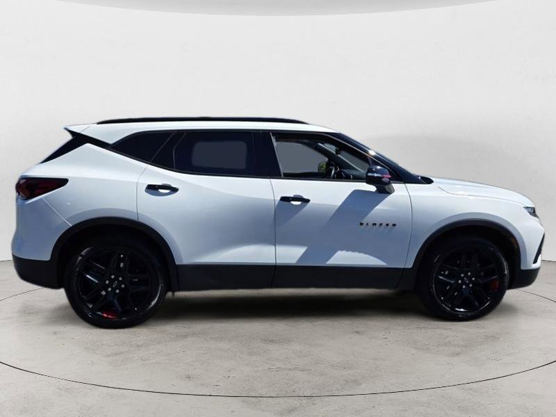 Used 2022 Chevrolet Blazer LT w/ Redline Edition FWD image 2