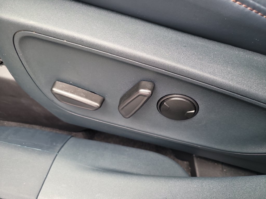 Certified 2024 Ford Maverick Lariat FWD image 18