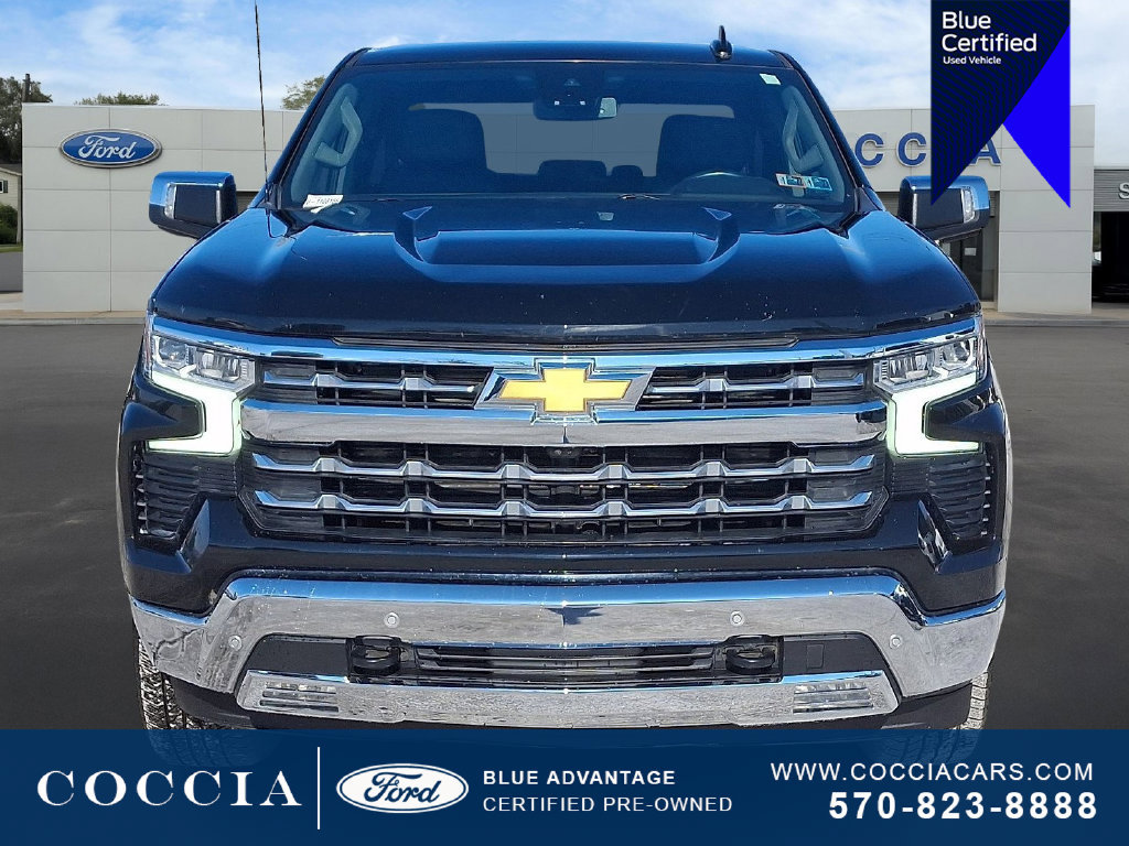 Used 2023 Chevrolet Silverado 1500 LTZ AWD/4WD image 2