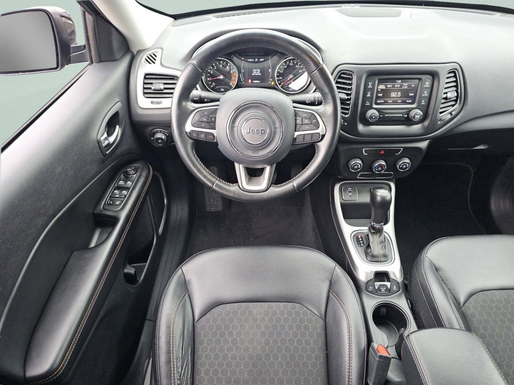 Used 2018 Jeep Compass Latitude image 4