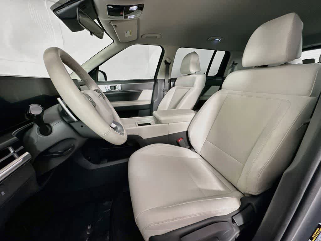 Used 2024 Hyundai Santa Fe SE FWD image 14