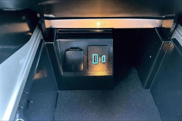 Certified 2024 Ford Explorer XLT image 33