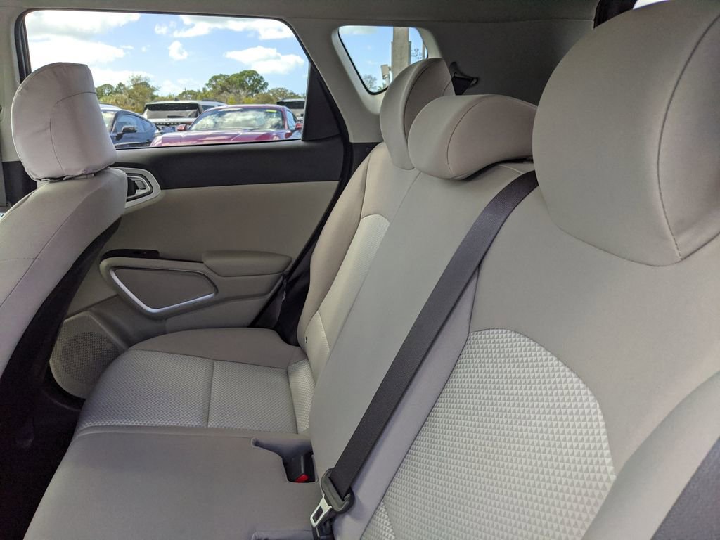 Used 2020 Kia Soul LX image 18