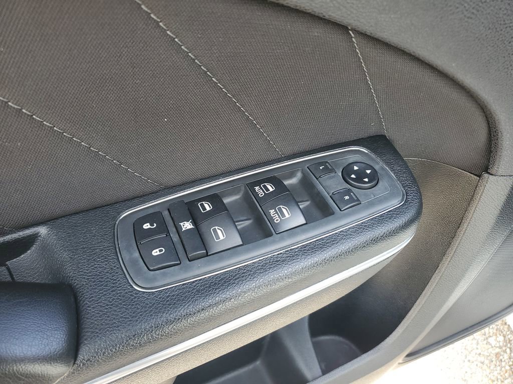 Used 2018 Dodge Charger R/T image 13