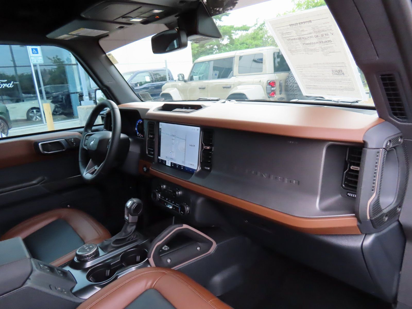 Certified 2024 Ford Bronco Outer Banks image 14