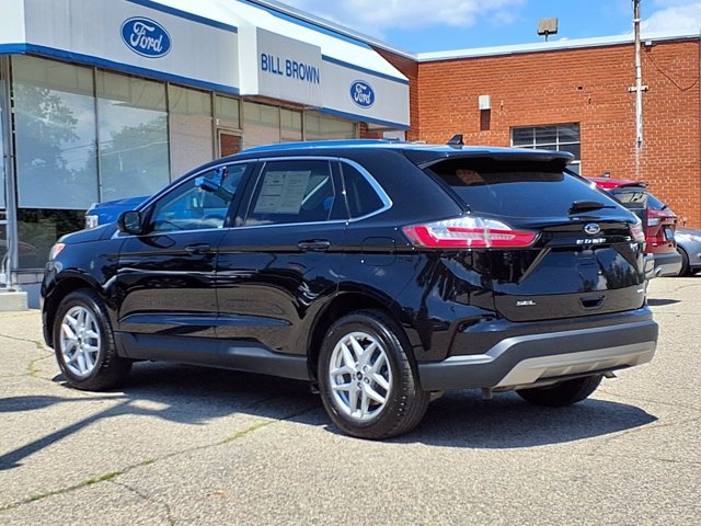 Certified 2024 Ford Edge SEL w/ Convenience Package AWD/4WD image 2