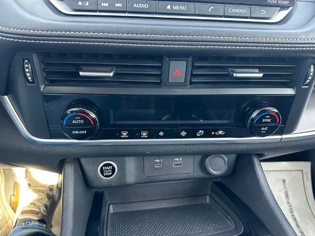 Used 2023 Nissan Rogue SV image 9