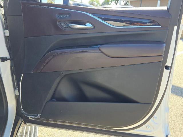 Used 2021 Cadillac Escalade Sport Platinum w/ LPO, ONYX Package image 11