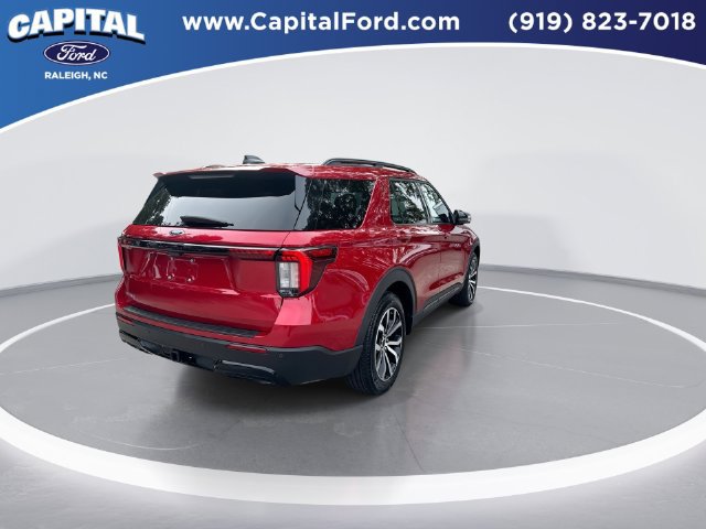 Certified 2025 Ford Explorer ST-Line w/ Premium Package RWD image 8