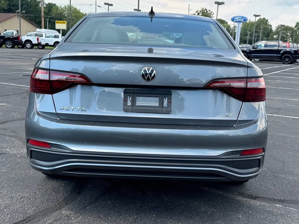 Used 2022 Volkswagen Jetta SE FWD image 7