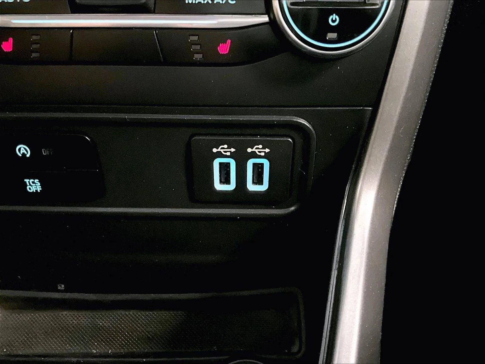 Certified 2019 Ford EcoSport SE image 31