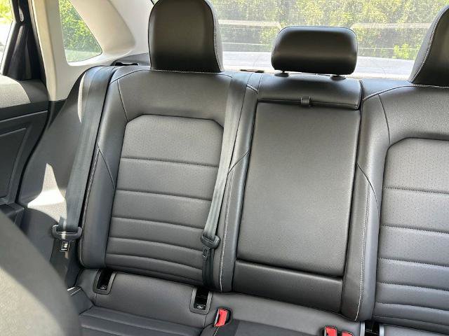 Used 2023 Volkswagen Jetta SE w/ Panoramic Sunroof Package FWD image 12
