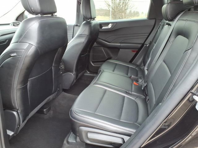 Certified 2025 Ford Escape Platinum image 10
