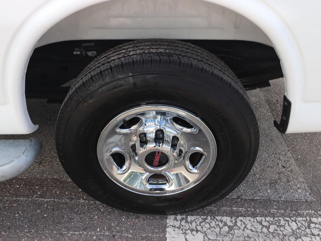 Used 2025 GMC Savana 2500 w/ Driver Convenience Package RWD image 21