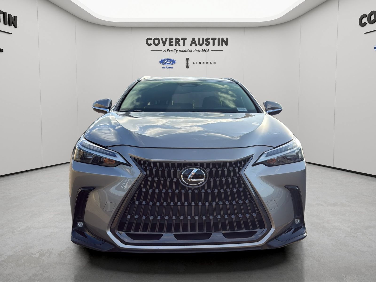 Used 2022 Lexus NX 250 FWD w/ Towing Package (2000 Lbs) image 8
