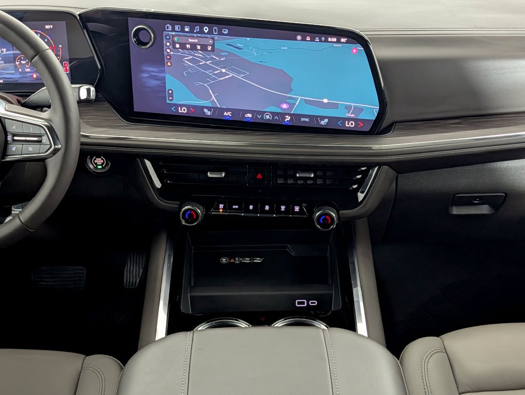 Used 2025 Chevrolet Suburban Z71 w/ Z71 Off-Road Package AWD/4WD image 16