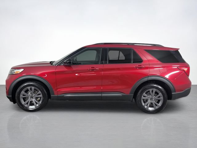 Certified 2023 Ford Explorer XLT w/ Equipment Group 202A AWD/4WD image 6