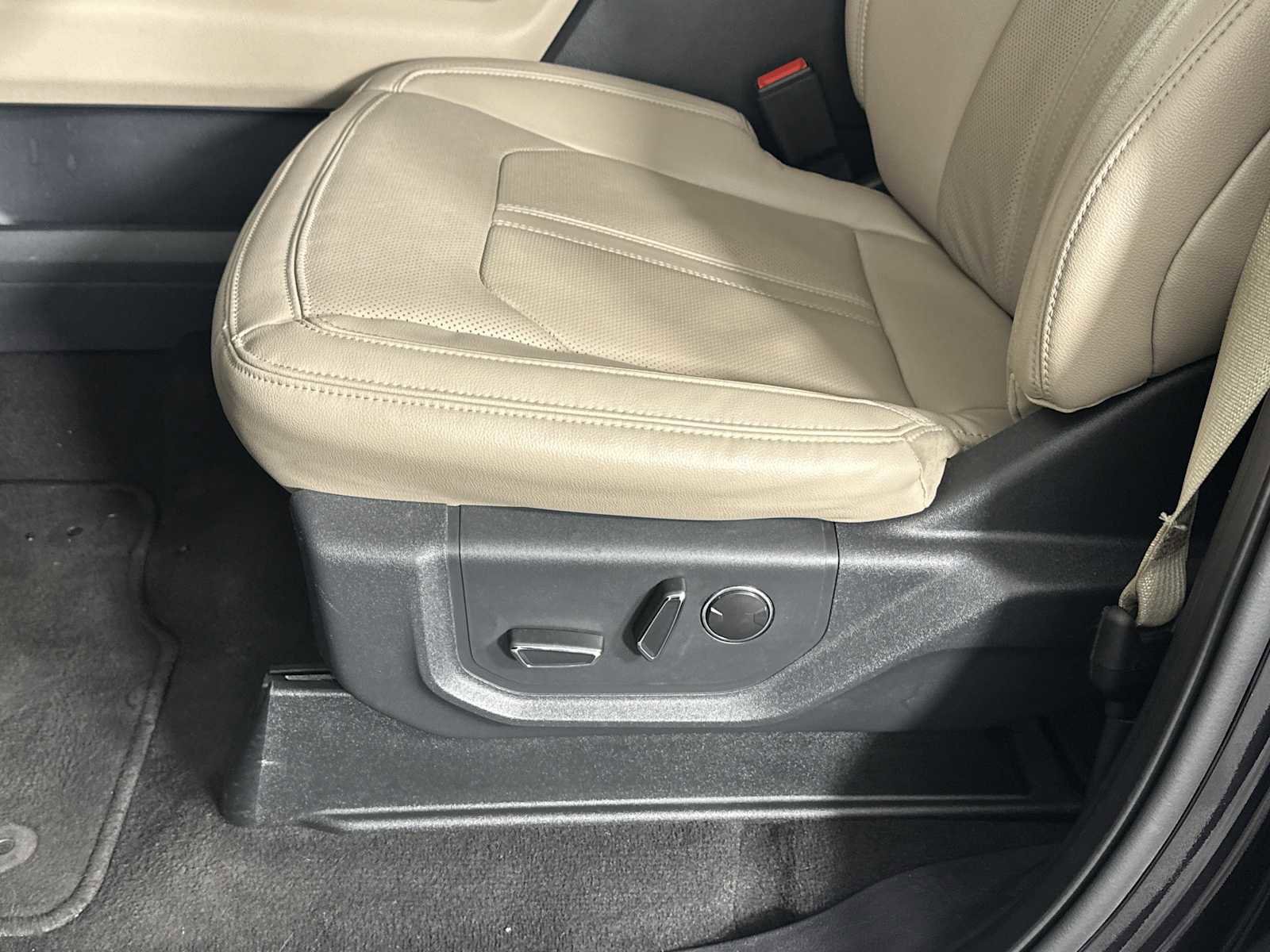 Certified 2024 Ford Expedition Max Limited image 8