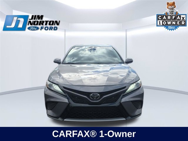 Used 2019 Toyota Camry XSE FWD image 3