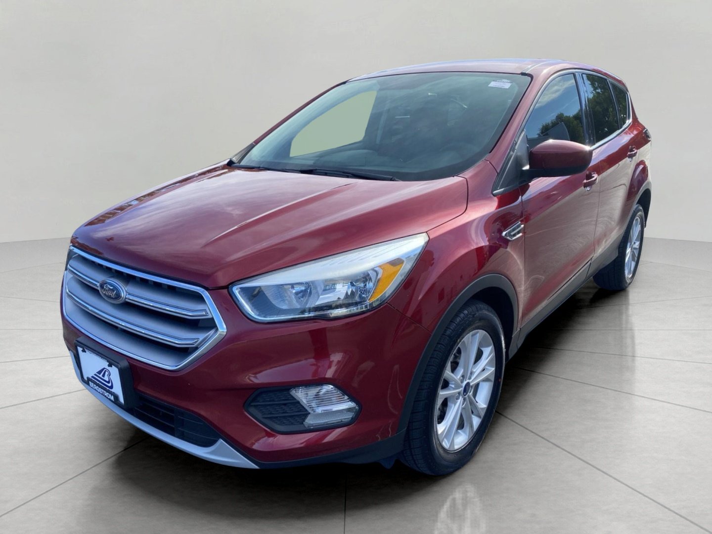 Certified 2017 Ford Escape SE FWD image 1