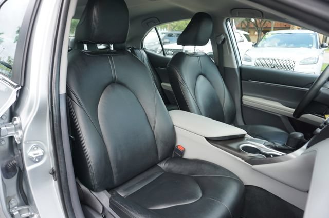 Used 2021 Toyota Camry LE FWD image 2