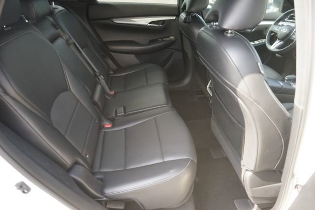 Used 2021 INFINITI QX50 Luxe w/ Appearance Package AWD/4WD image 16