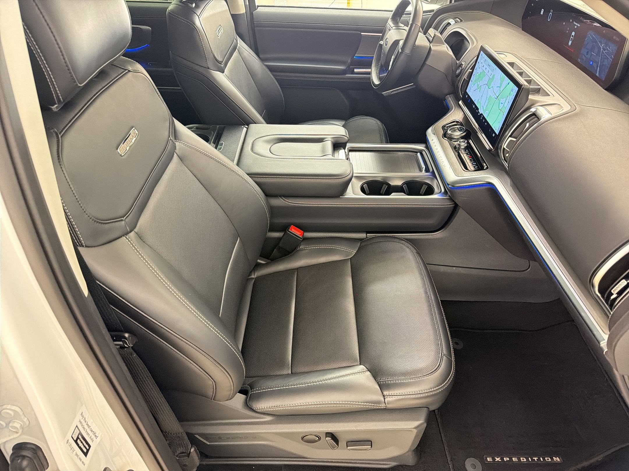 Certified 2025 Ford Expedition Platinum AWD/4WD image 30