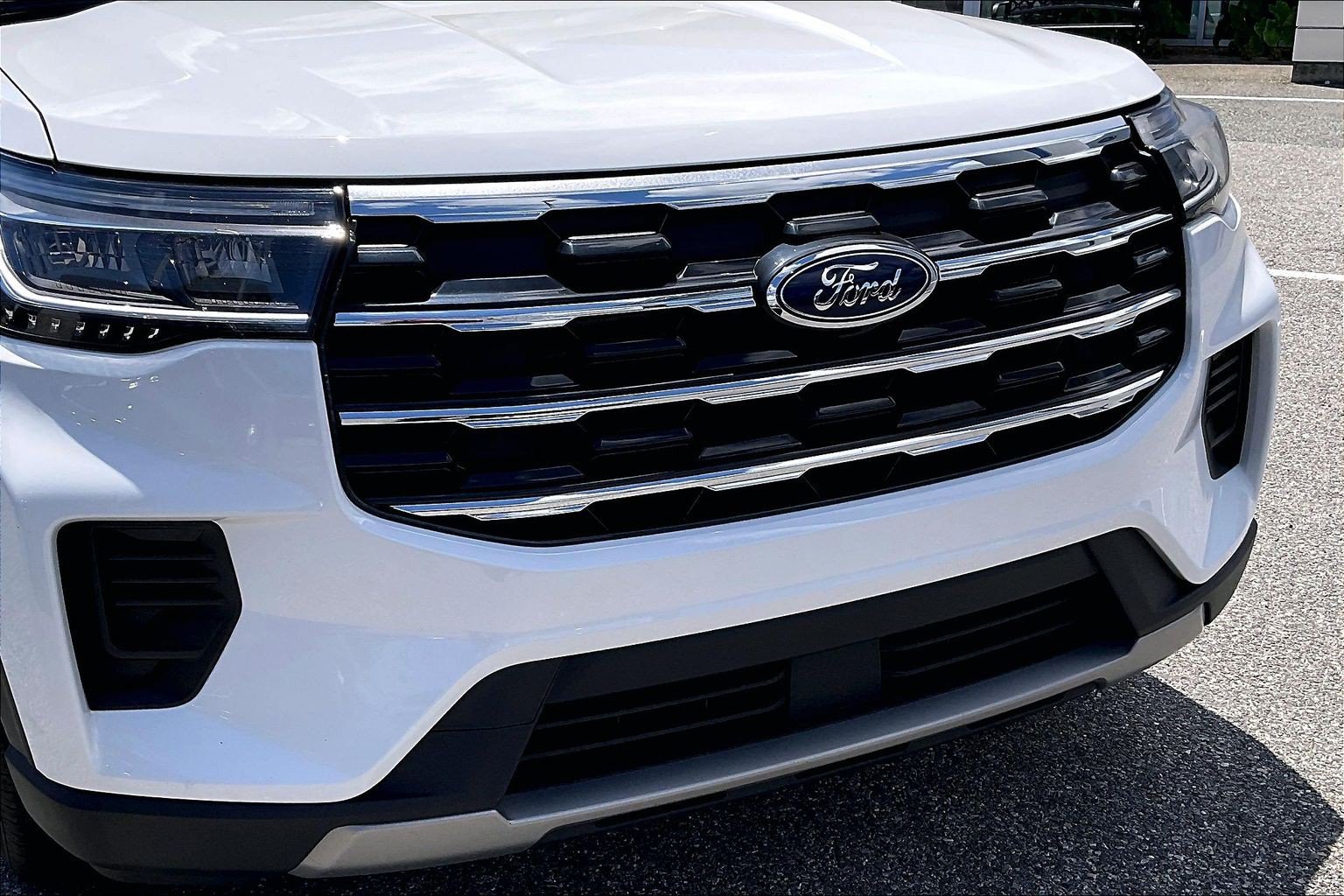 Certified 2025 Ford Explorer Active RWD image 29