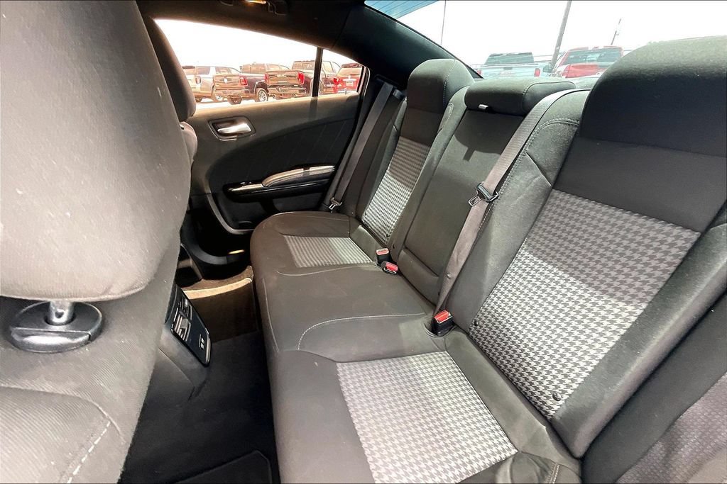 Used 2022 Dodge Charger R/T w/ Blacktop Package RWD image 19