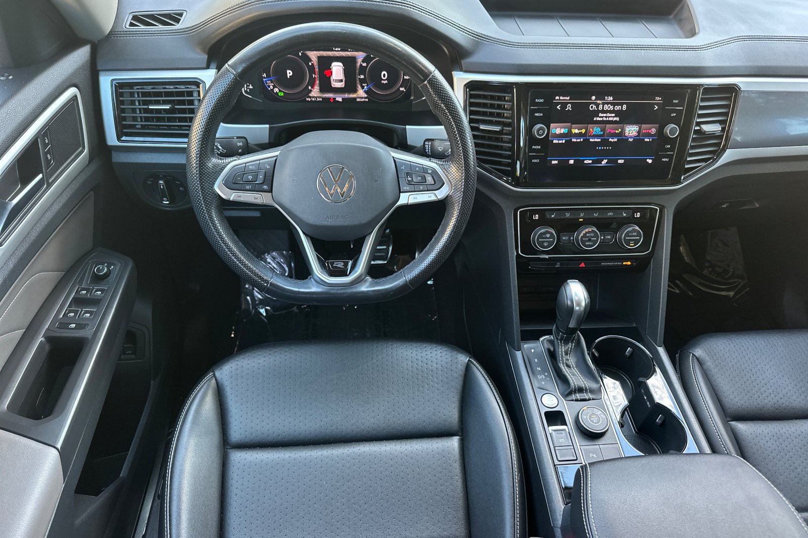 Used 2022 Volkswagen Atlas SEL R-Line AWD/4WD image 16
