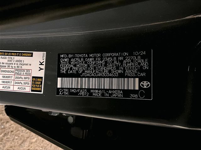 Used 2024 Toyota Prius Prime FWD image 32