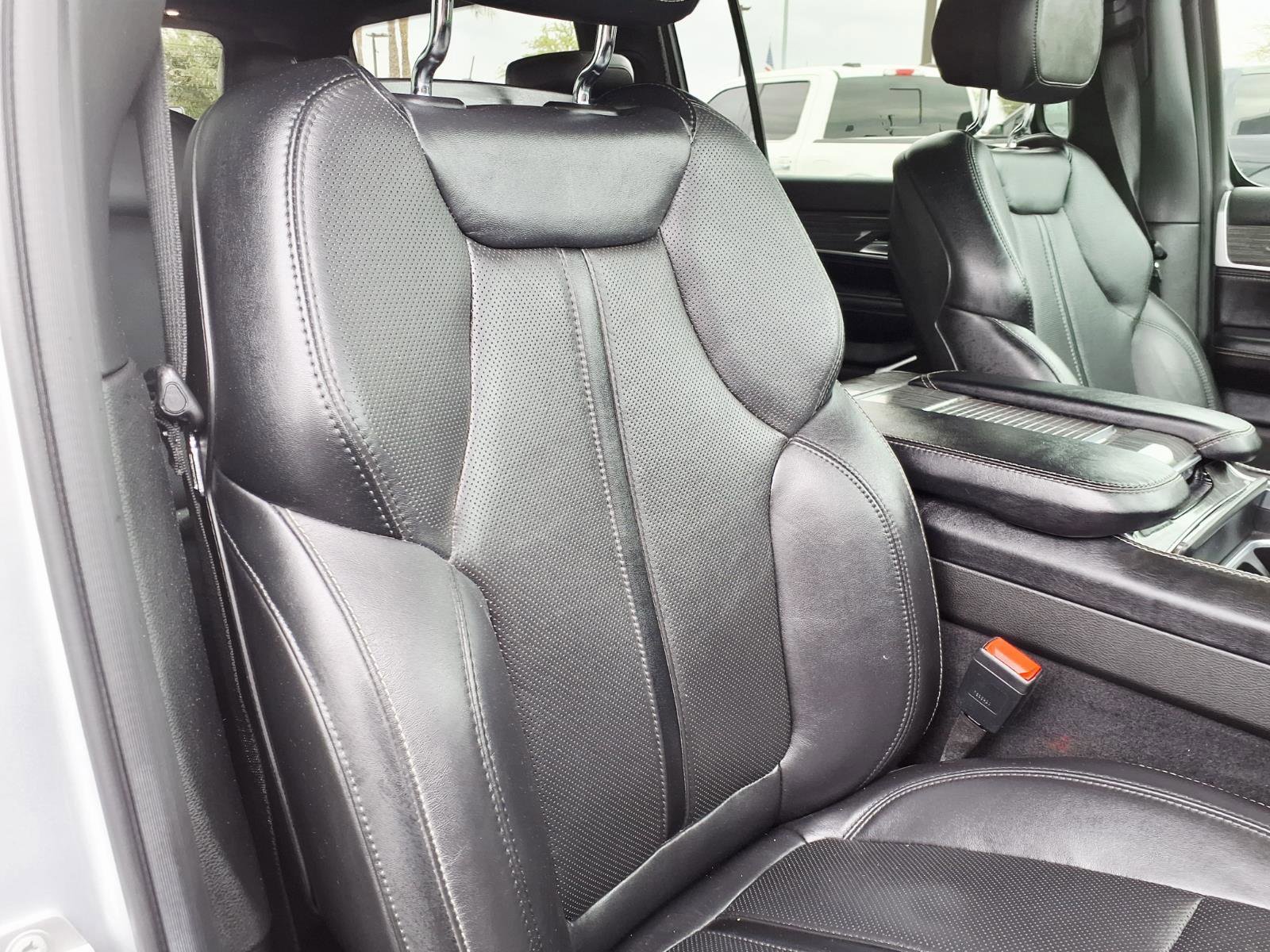 Used 2022 Jeep Wagoneer Series III w/ Flexible Seating Group image 12