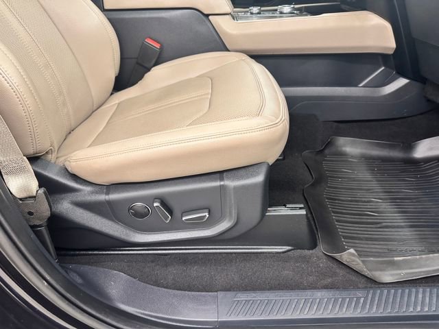 Certified 2024 Ford Expedition Limited image 12