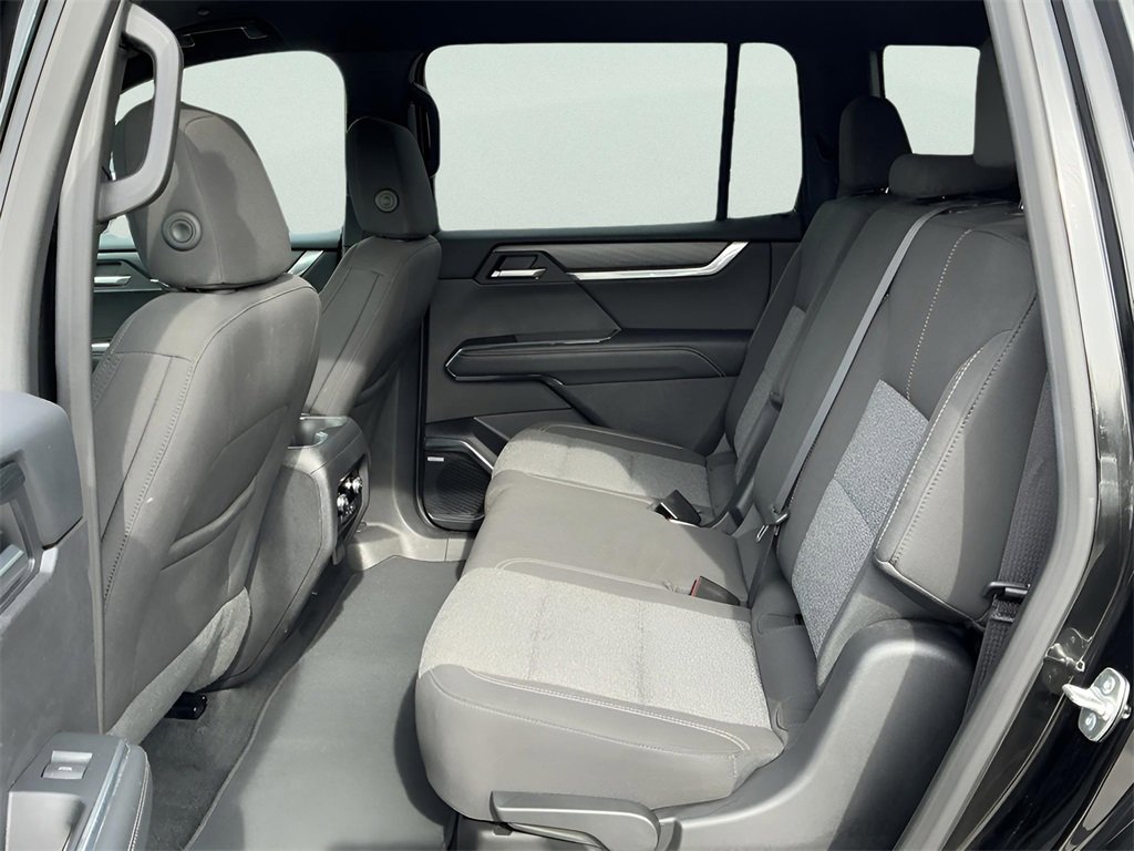 Used 2025 GMC Acadia Elevation image 29