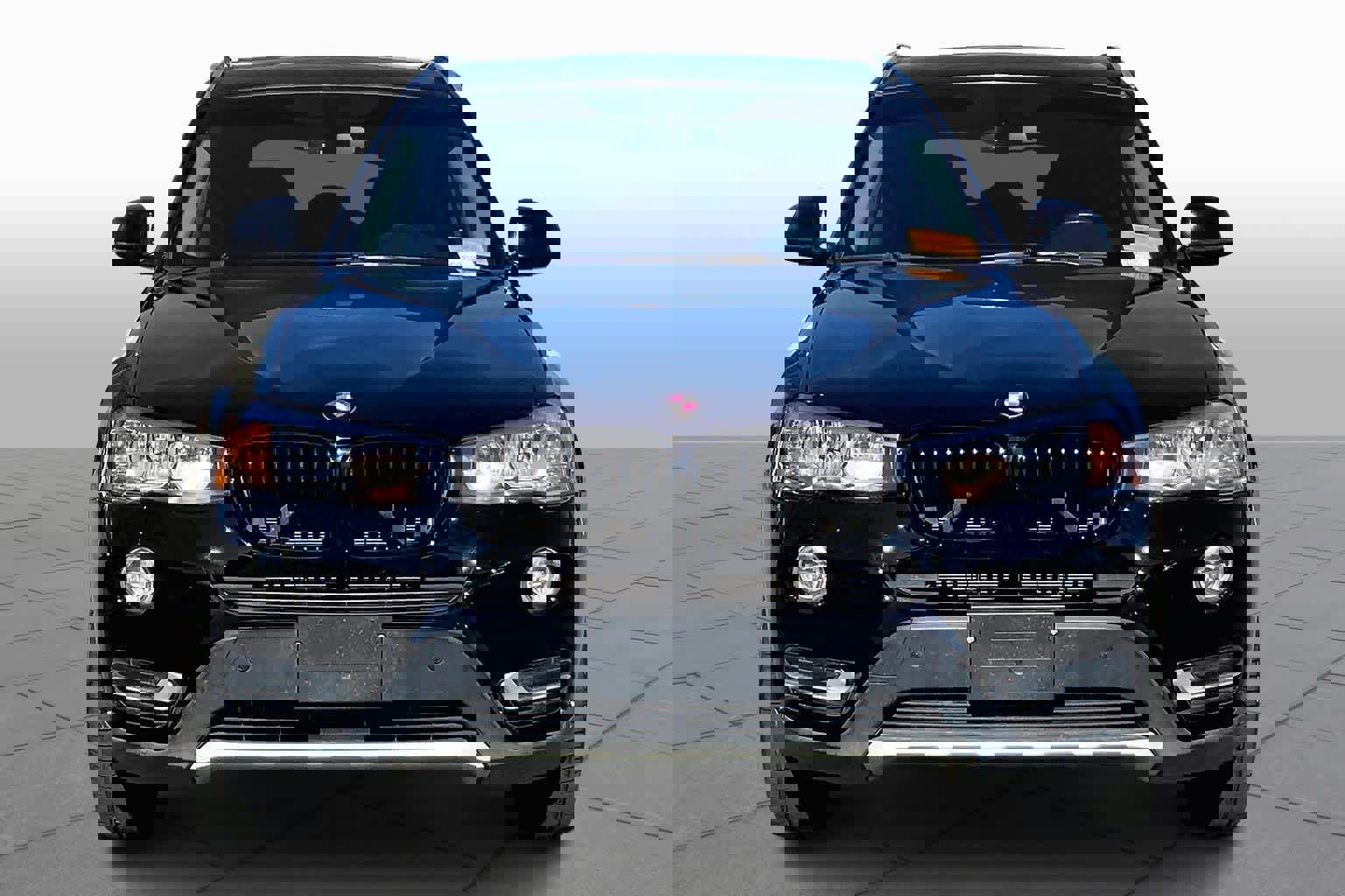 Used 2017 BMW X3 sDrive28i w/ Premium Package image 6