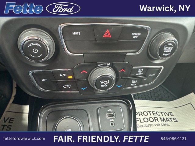 Used 2019 Jeep Compass Latitude AWD/4WD image 21