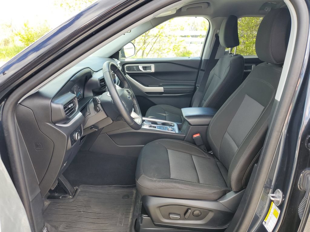 Certified 2024 Ford Explorer XLT AWD/4WD image 12
