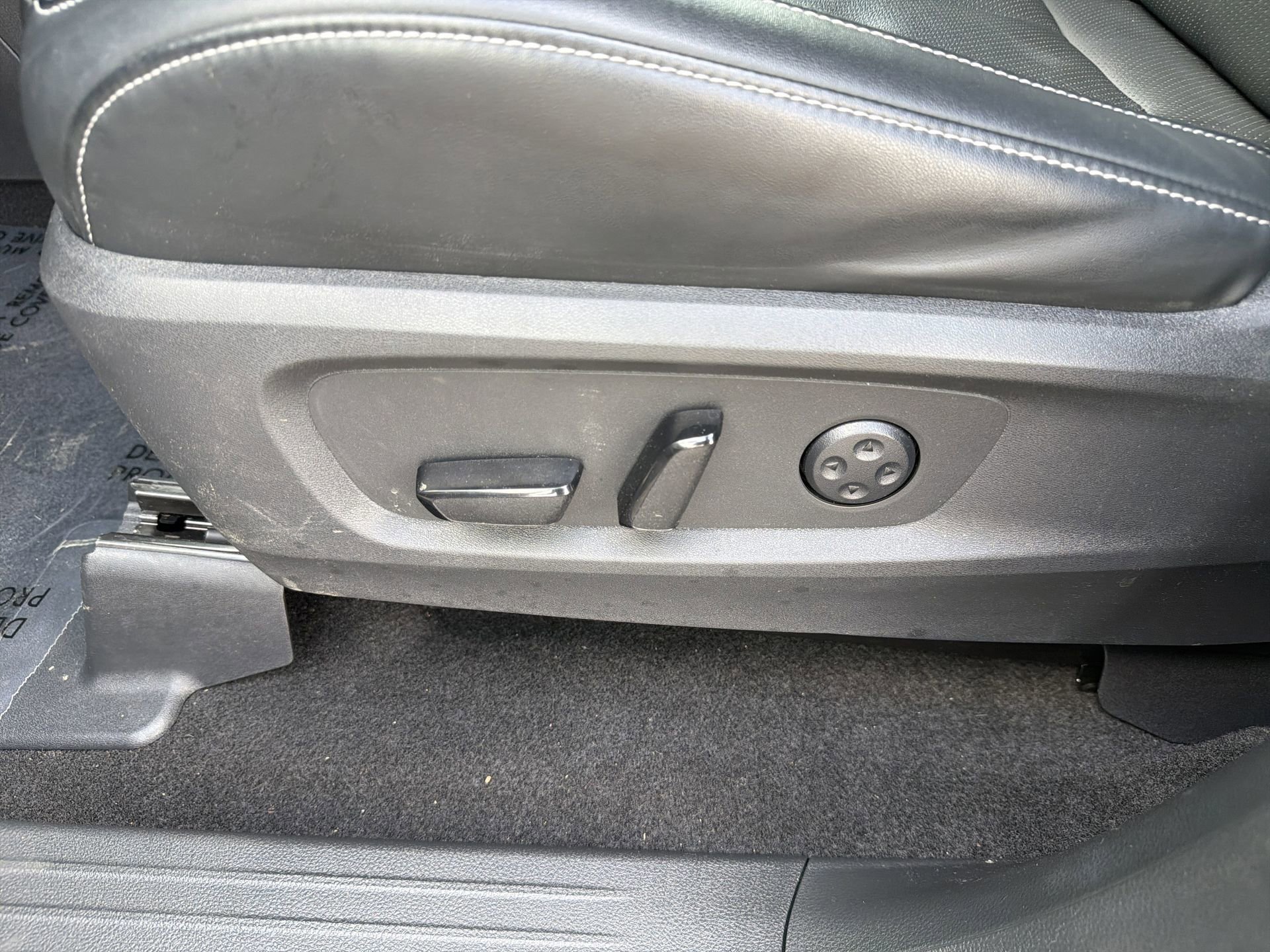 Used 2023 INFINITI QX60 Luxe w/ Performance Audio Package image 28