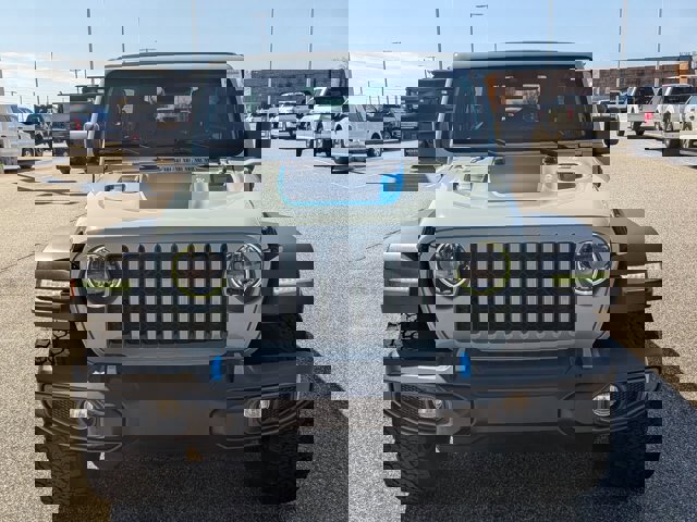 Used 2023 Jeep Wrangler Rubicon w/ Safety Group image 9