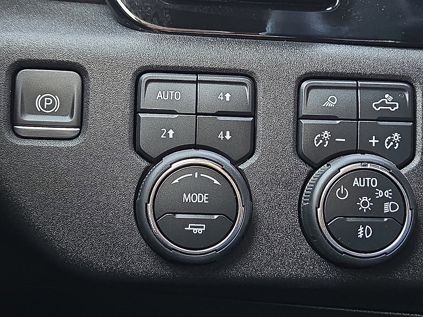 Used 2024 Chevrolet Silverado 1500 High Country w/ Technology Package image 20