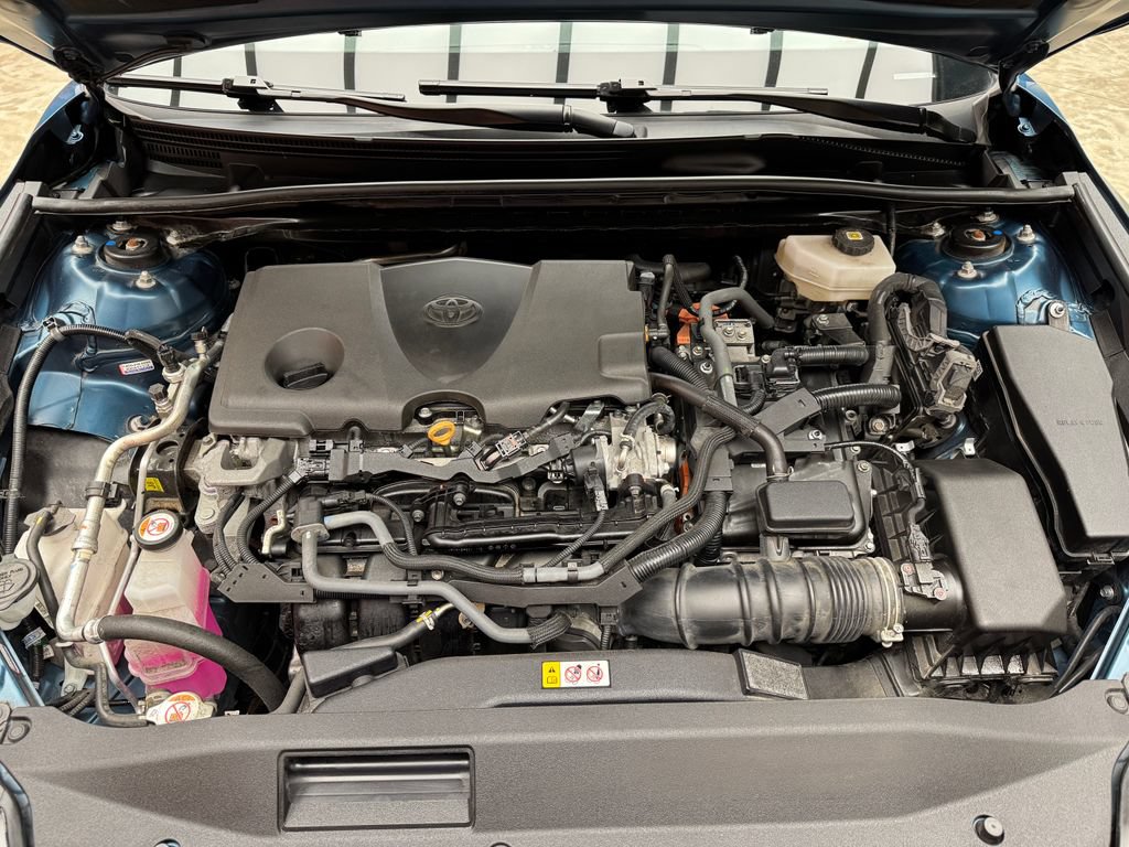 Used 2025 Toyota Camry SE FWD image 29